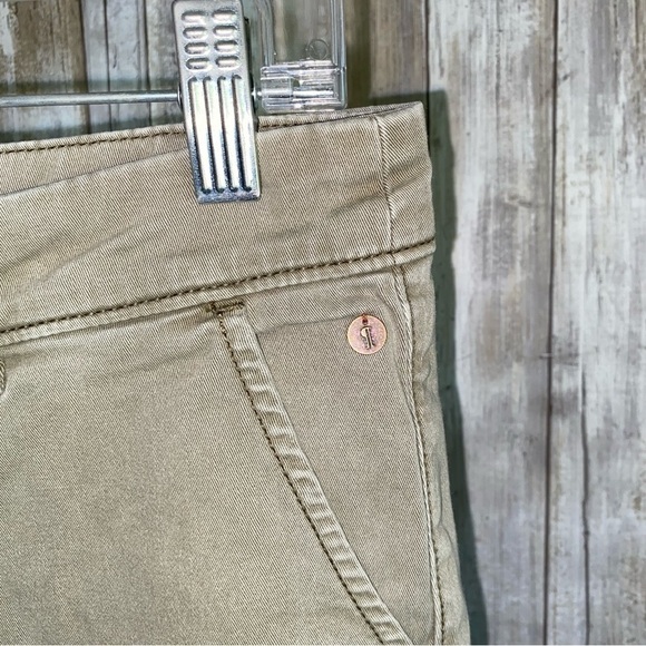 Anthro Pilcro Hyphen Shorts In Khaki - Picture 4 of 7